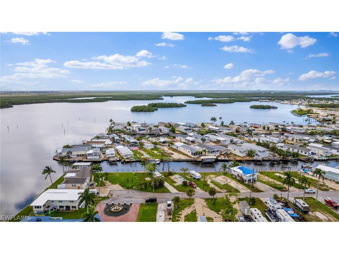 866 Oak Street Fort Myers Beach FL 33931 226010069 image4