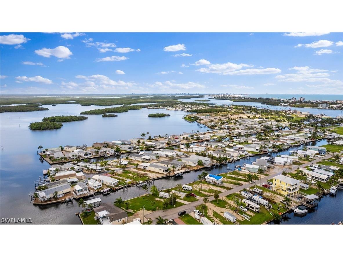 866 Oak Street Fort Myers Beach FL 33931 226010069 image5