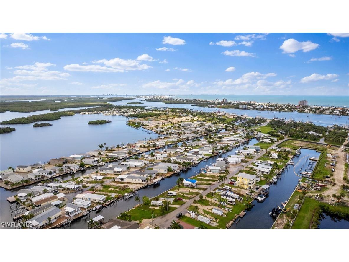 866 Oak Street Fort Myers Beach FL 33931 226010069 image6