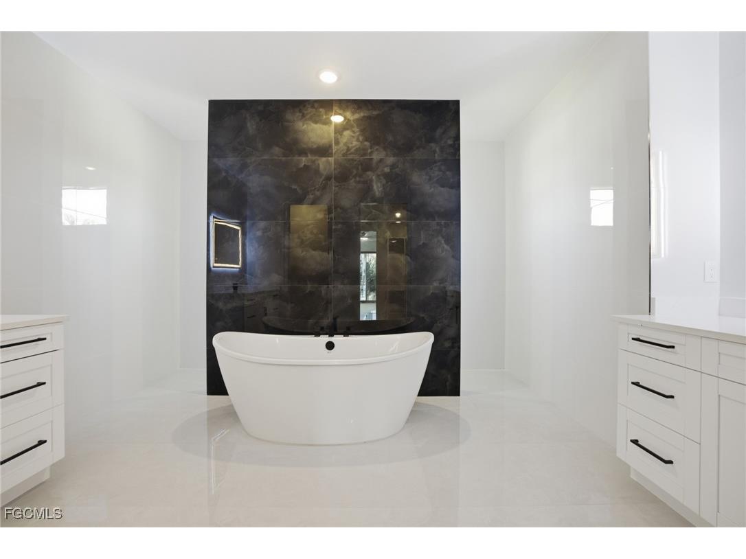 866 SW 18th Street Cape Coral FL 33991 2025015963 image35