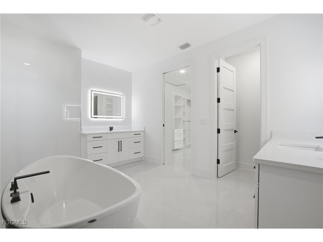 866 SW 18th Street Cape Coral FL 33991 2025015963 image36