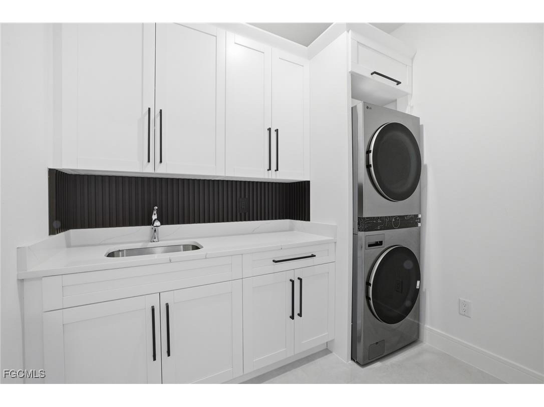 866 SW 18th Street Cape Coral FL 33991 2025015963 image8