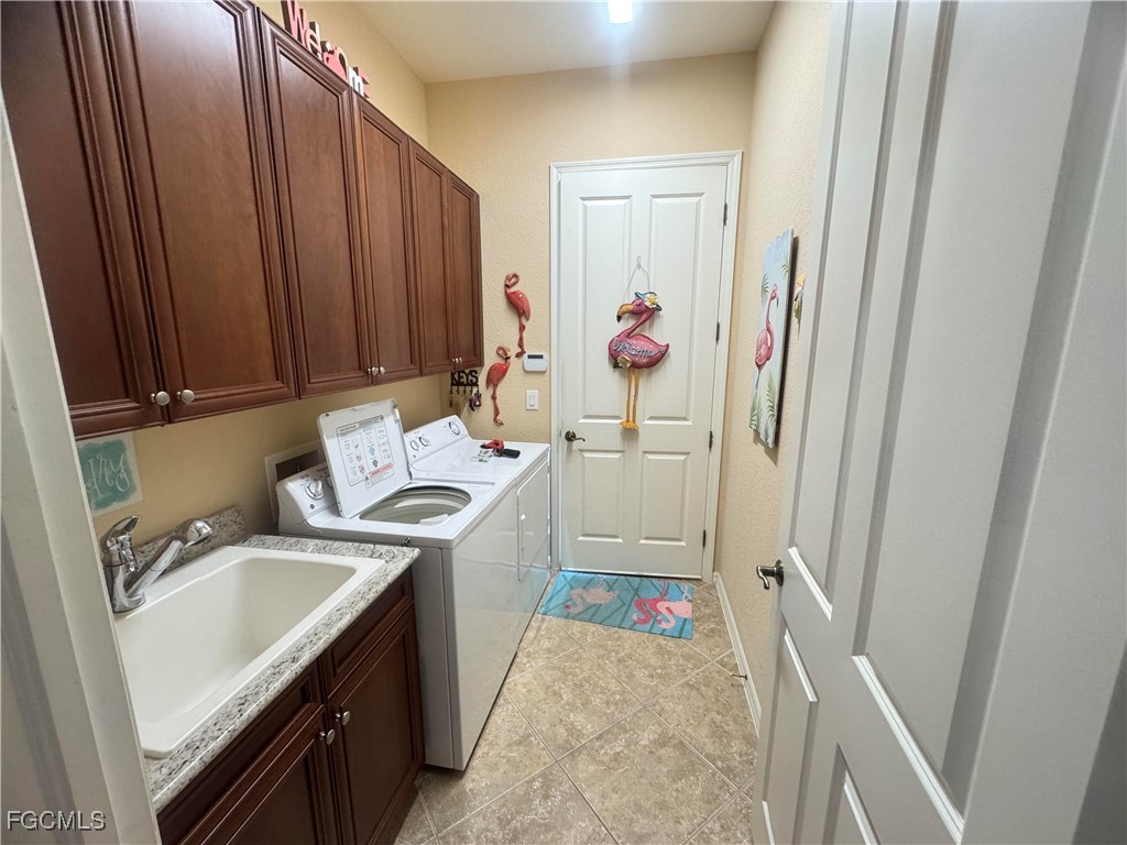 8661 Mercado Court Fort Myers FL 33912 2025007101 image6