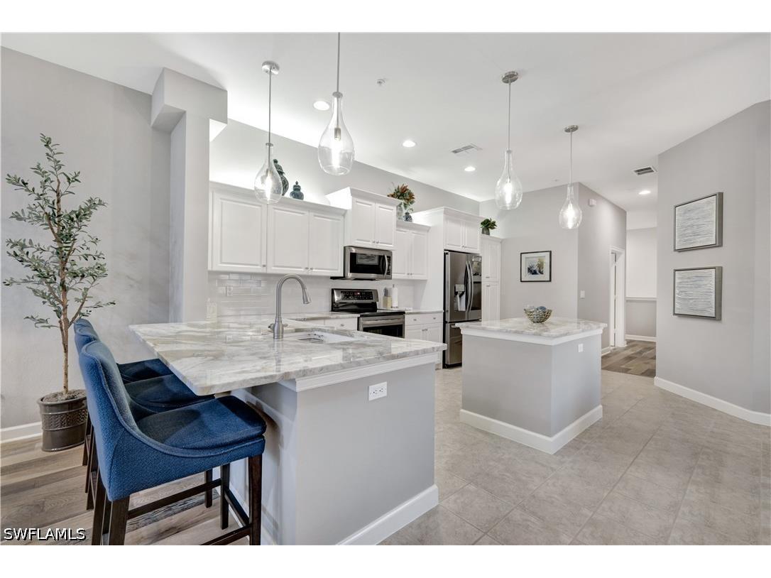 8661 Piazza Del Lago Circle #204 Estero FL 33928 226015156 image1