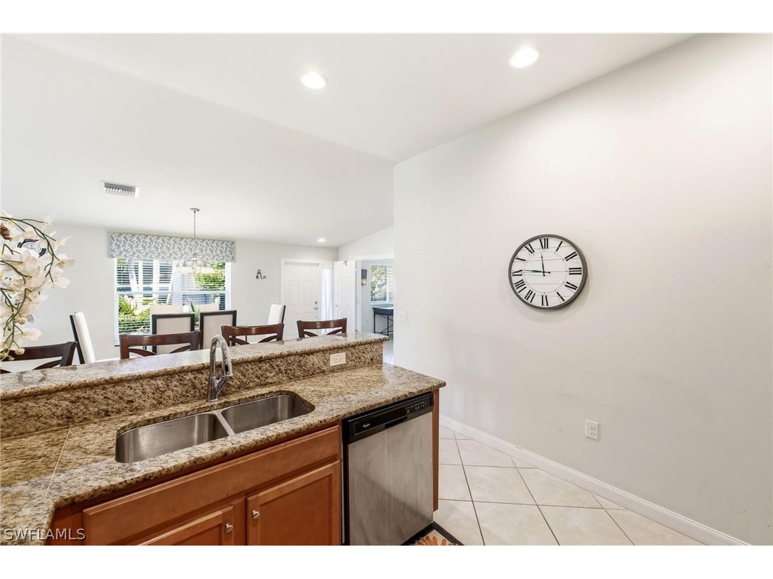 8664 Genova Court Naples FL 34114 226010147 image5