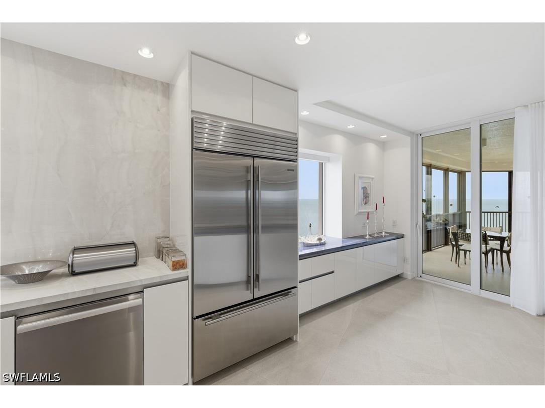 8665 Bay Colony Drive #2001 Naples FL 34108 226022514 image19