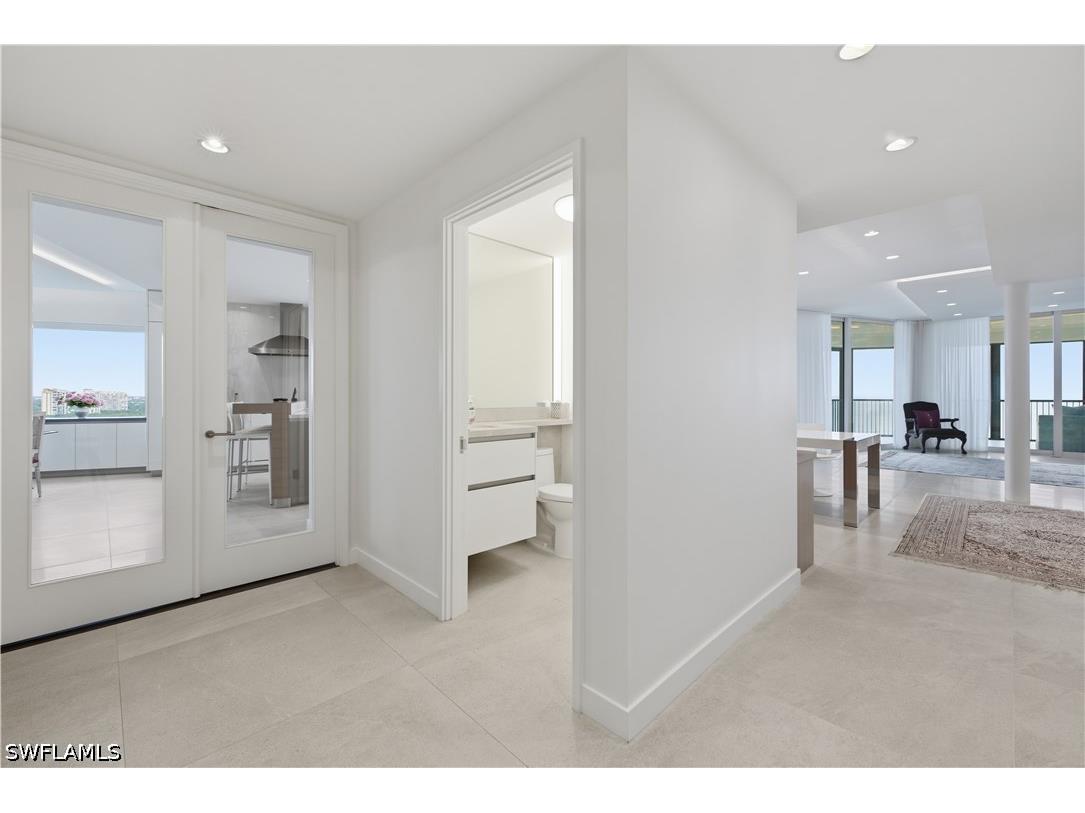 8665 Bay Colony Drive #2001 Naples FL 34108 226022514 image24