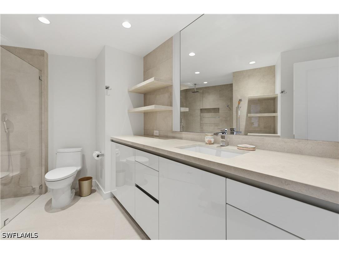 8665 Bay Colony Drive #2001 Naples FL 34108 226022514 image28