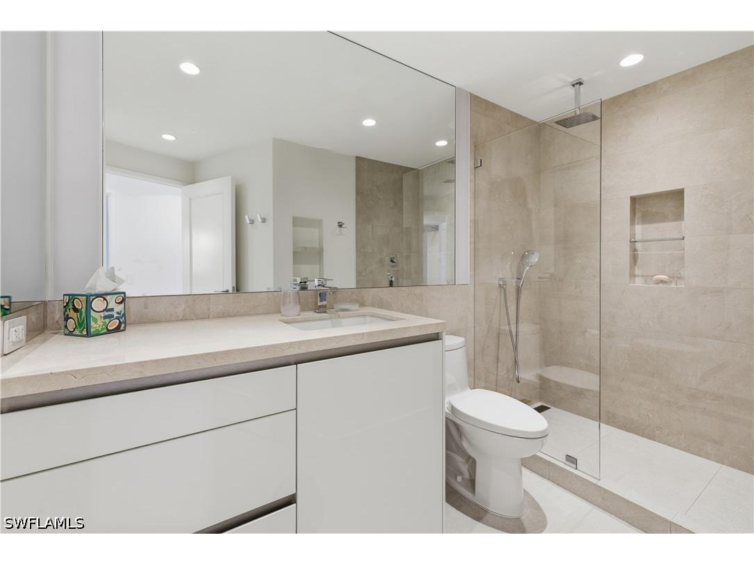 8665 Bay Colony Drive #2001 Naples FL 34108 226022514 image31