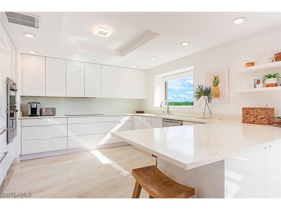 8665 Bay Colony Drive #201 Naples FL 34108 226000203 image5