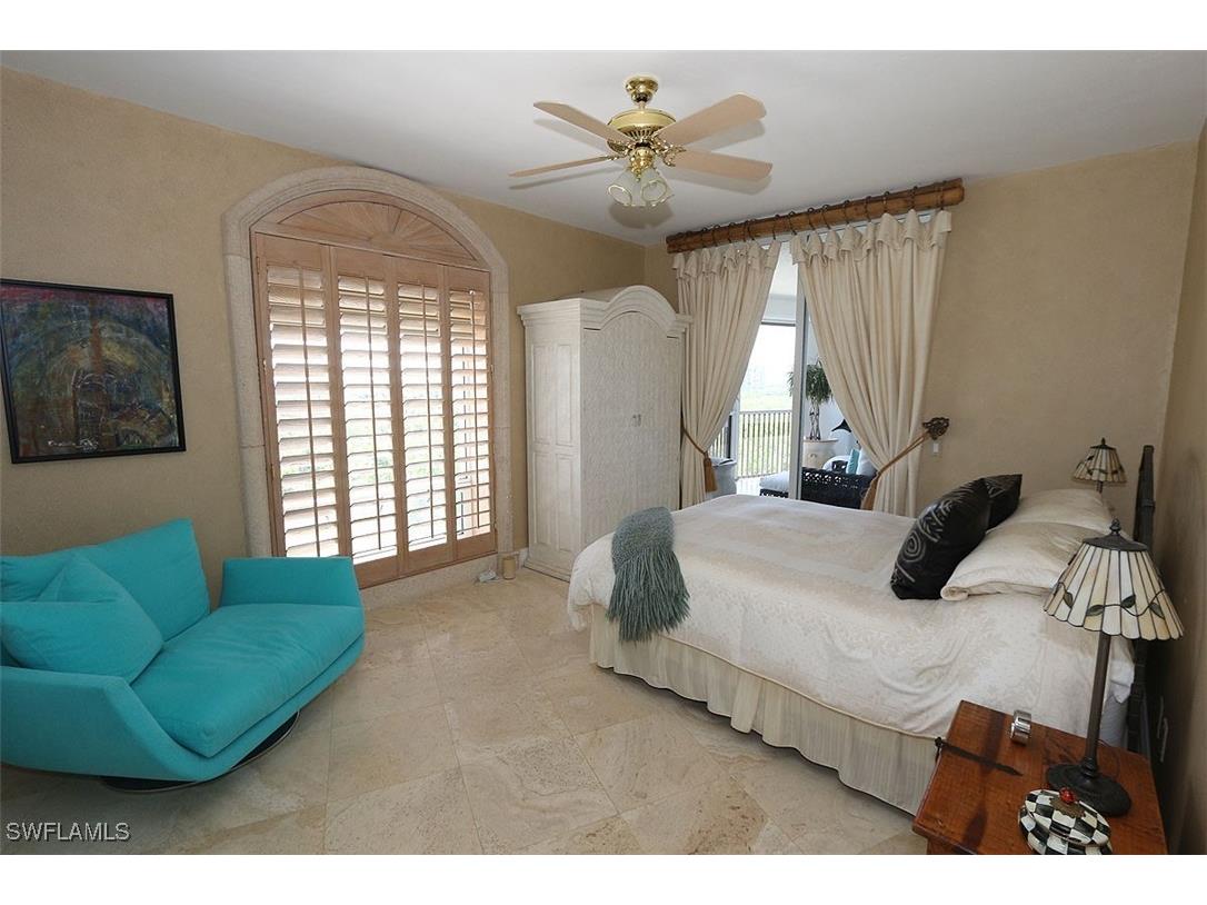 8665 Bay Colony Drive #901 Naples FL 34108 226004530 image20