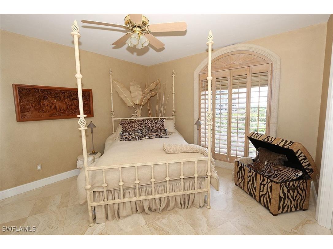 8665 Bay Colony Drive #901 Naples FL 34108 226004537 image23