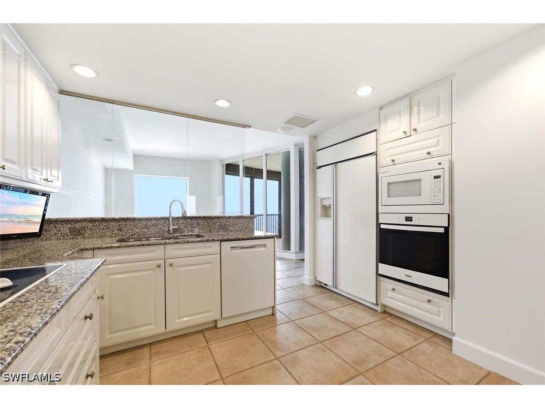 8665 Bay Colony Drive #PH 2003 Naples FL 34108 225082845 image16