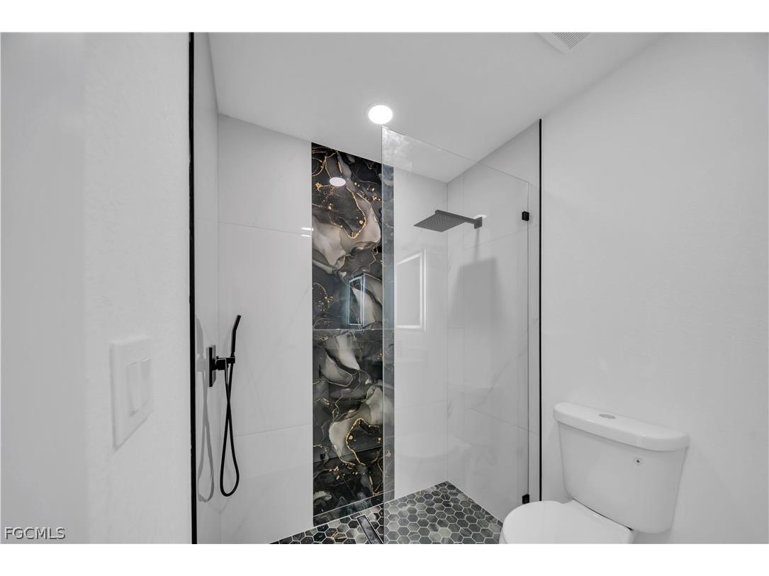 867 Chicago Street Lehigh Acres FL 33974 2026012838 image4