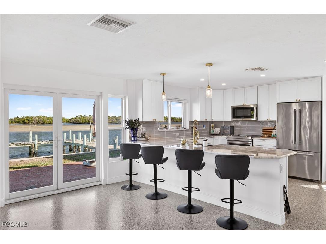 867 Oak Street Fort Myers Beach FL 33931 2026004899 image15