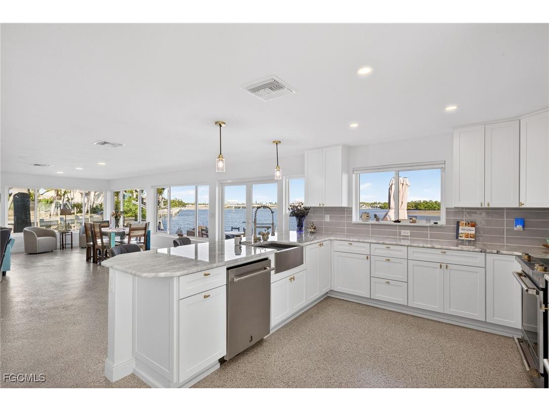 867 Oak Street Fort Myers Beach FL 33931 2026004899 image20