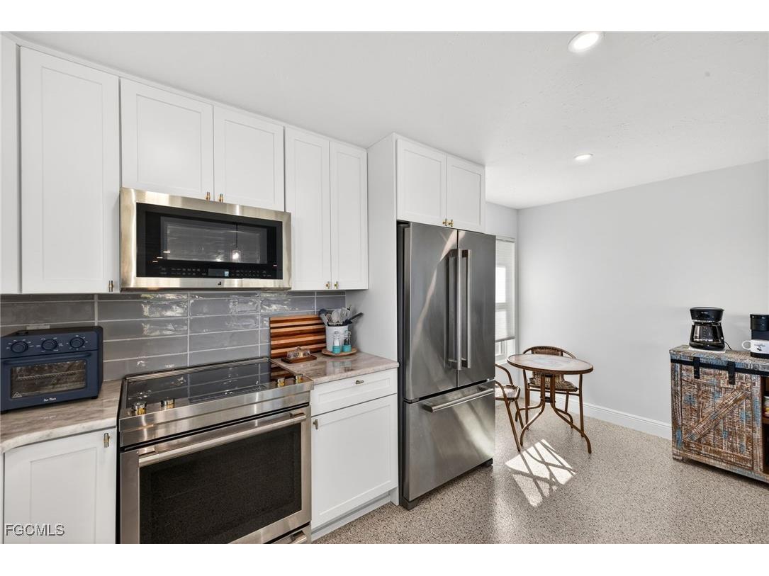 867 Oak Street Fort Myers Beach FL 33931 2026004899 image22