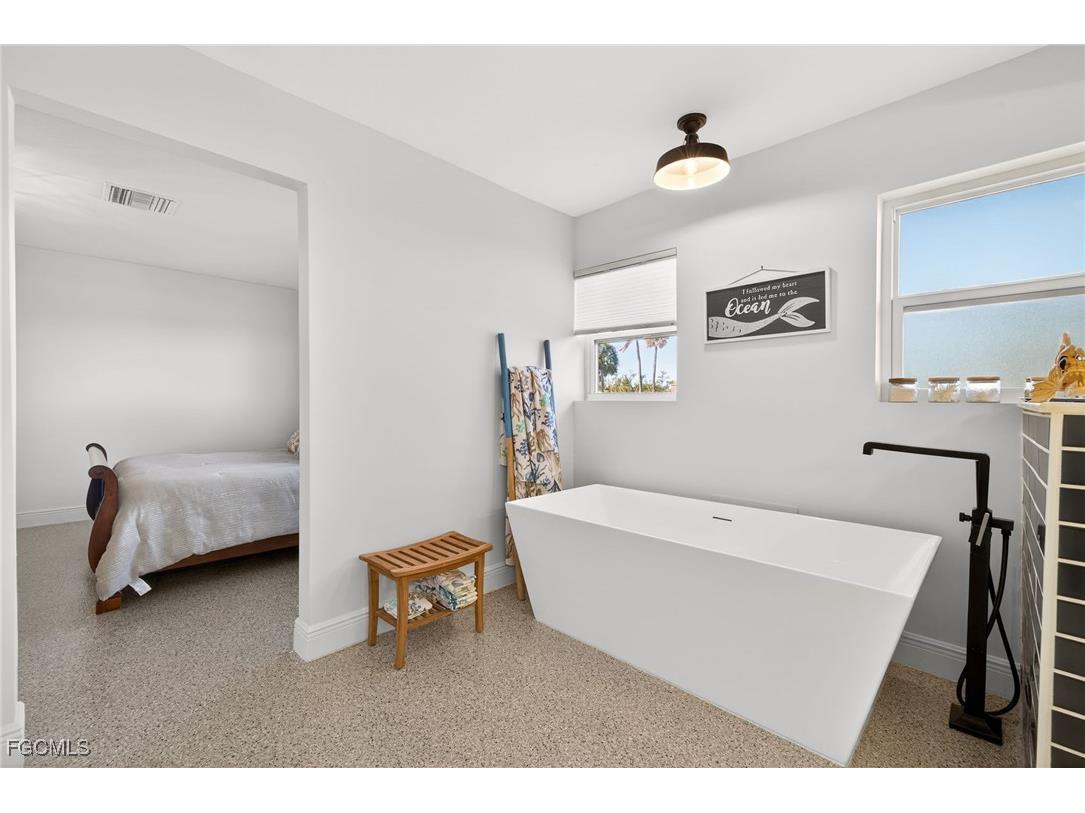 867 Oak Street Fort Myers Beach FL 33931 2026004899 image30