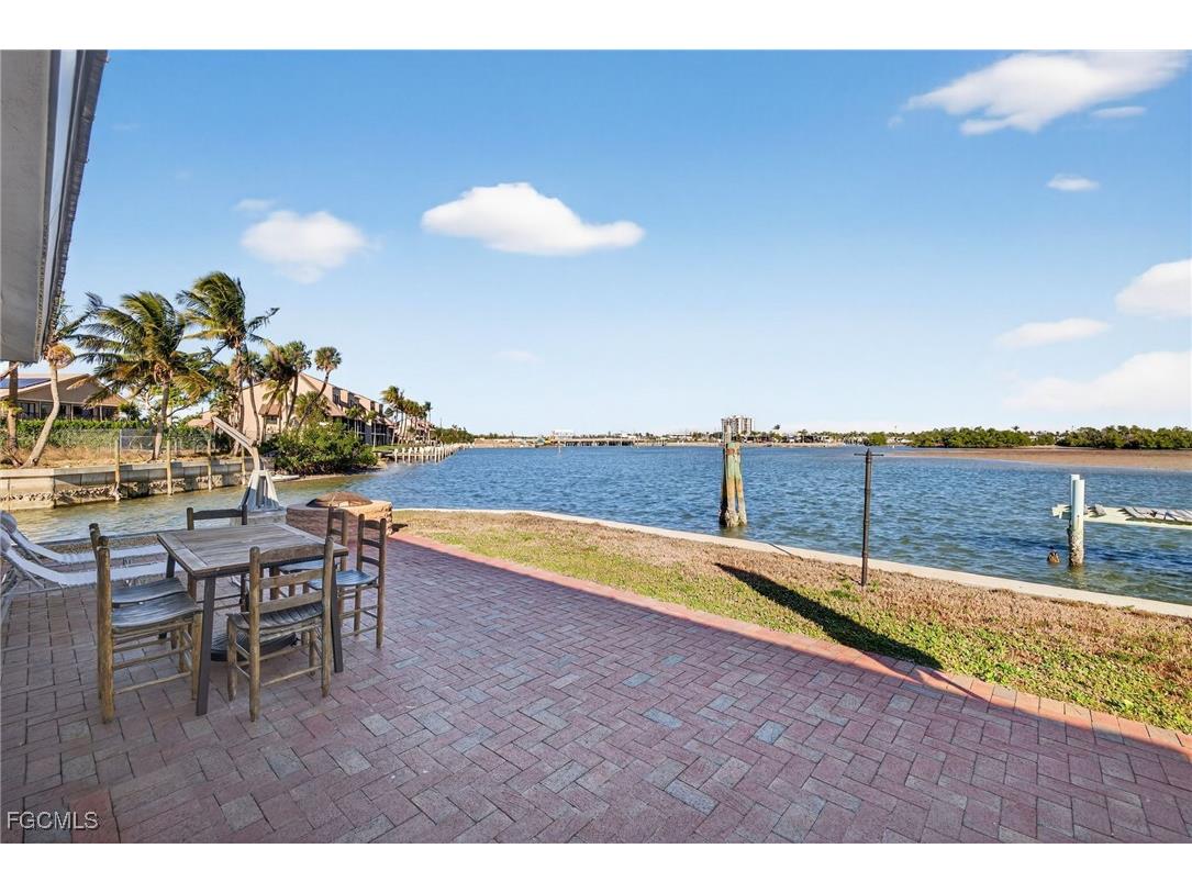 867 Oak Street Fort Myers Beach FL 33931 2026004899 image38