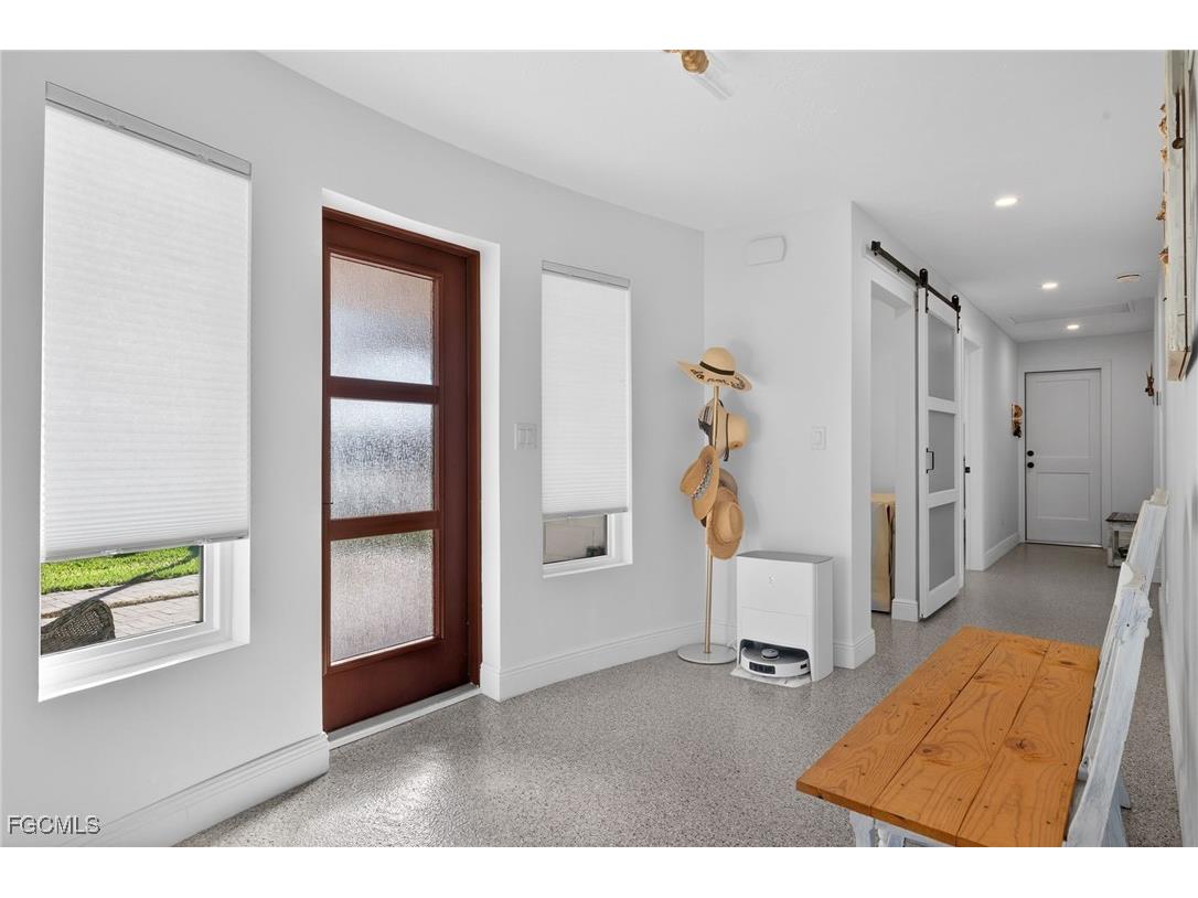 867 Oak Street Fort Myers Beach FL 33931 2026004899 image7