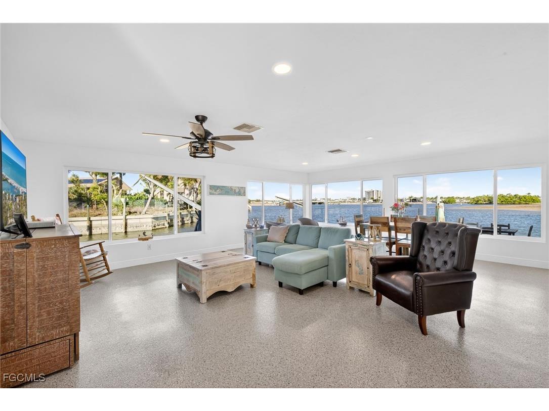 867 Oak Street Fort Myers Beach FL 33931 2026004899 image8