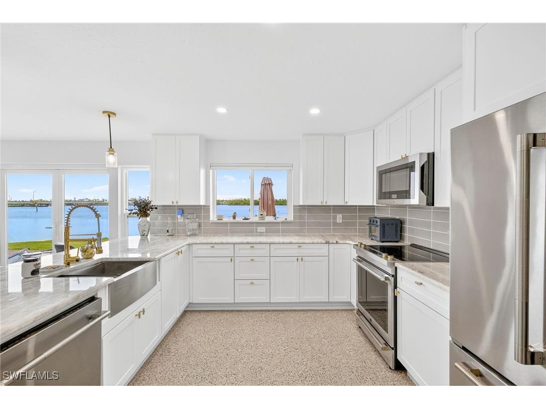 867 Oak Street Fort Myers Beach FL 33931 225059366 image13