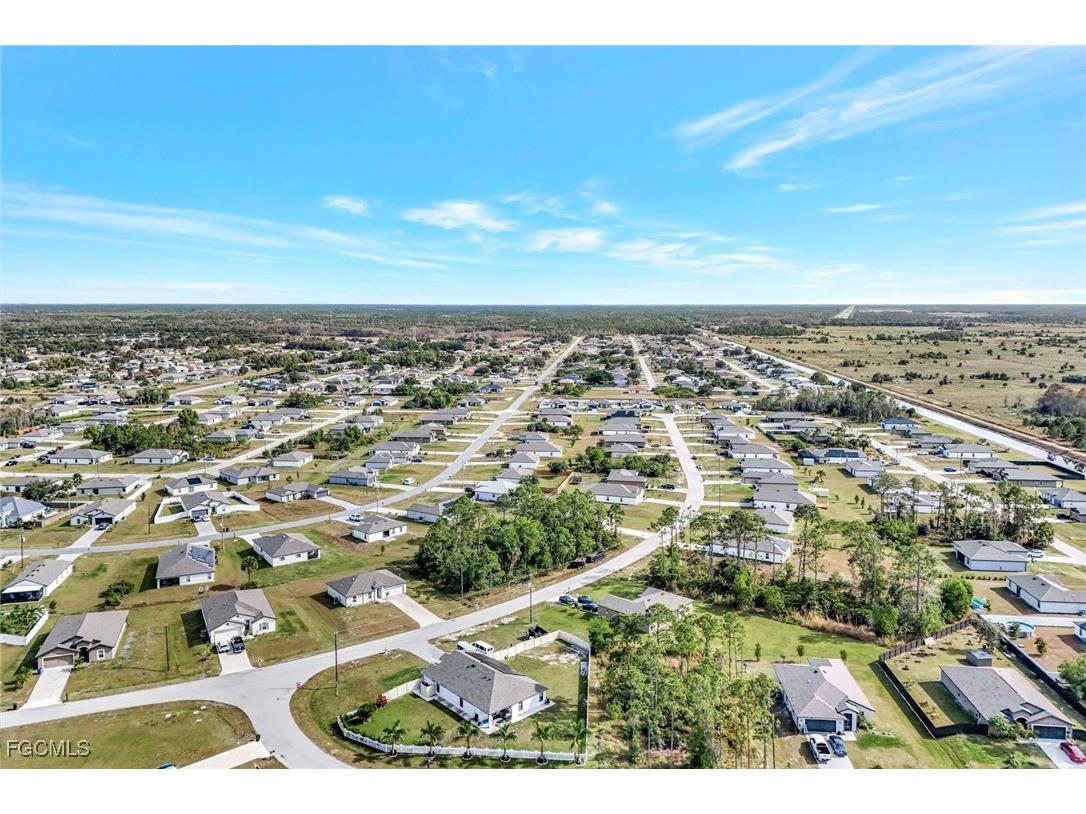 867 Youngreen Drive Fort Myers FL 33913 2025024125 image2