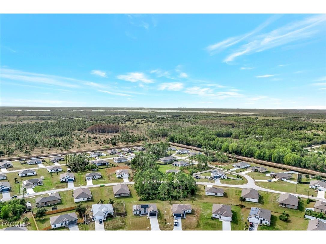 867 Youngreen Drive Fort Myers FL 33913 2025024125 image3