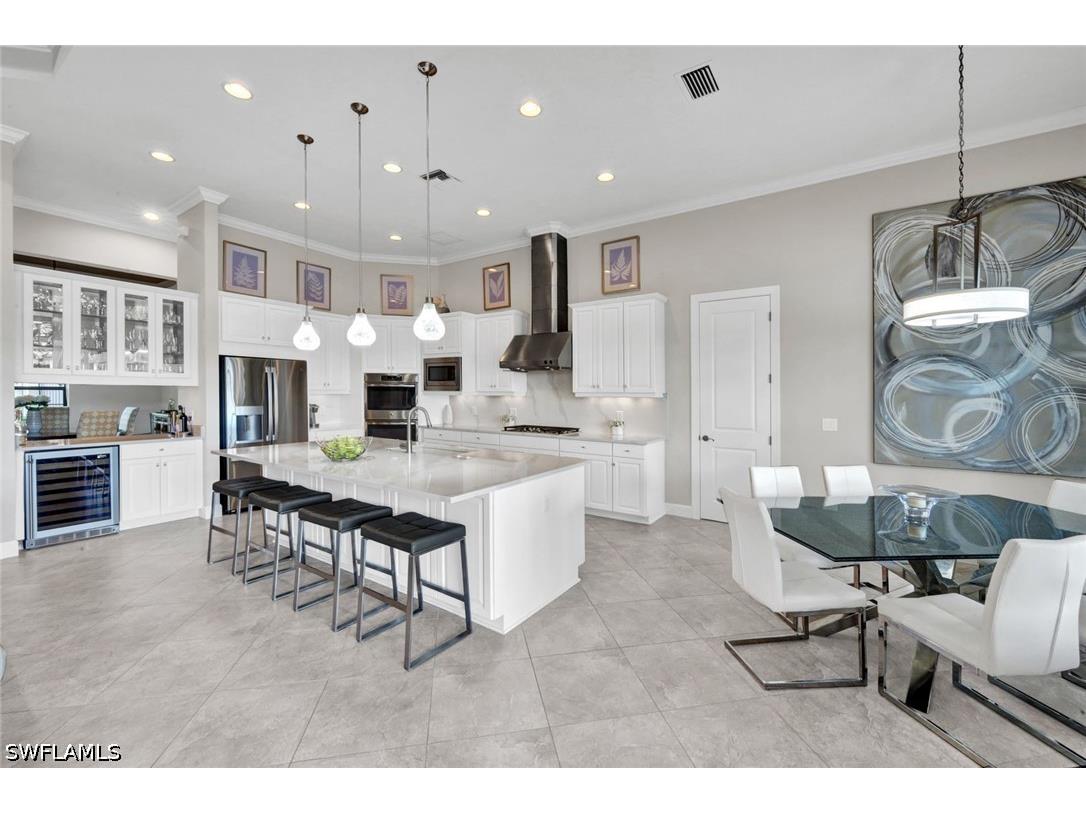 8675 Amour Court Naples FL 34119 226016907 image10