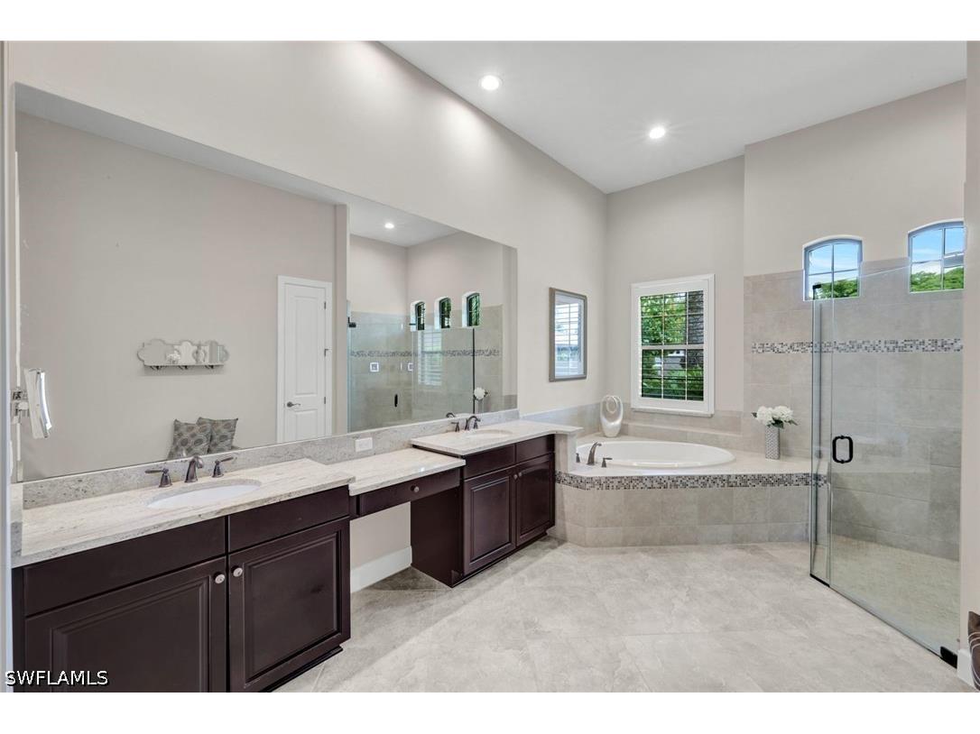 8675 Amour Court Naples FL 34119 226016907 image20