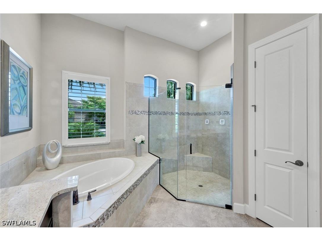 8675 Amour Court Naples FL 34119 226016907 image21