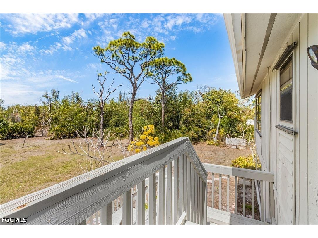 8677 Whispering Pines Drive Saint James City FL 33956 2026014958 image6