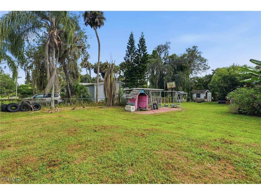 868 Avalon Avenue Labelle FL 33935 2025017479 image28