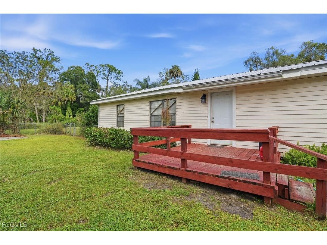 868 Avalon Avenue Labelle FL 33935 2025017479 image3