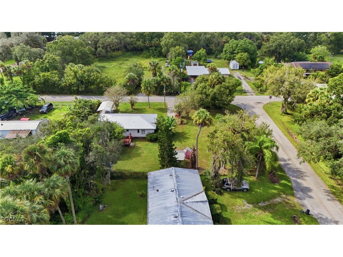 868 Avalon Avenue Labelle FL 33935 2025017479 image32