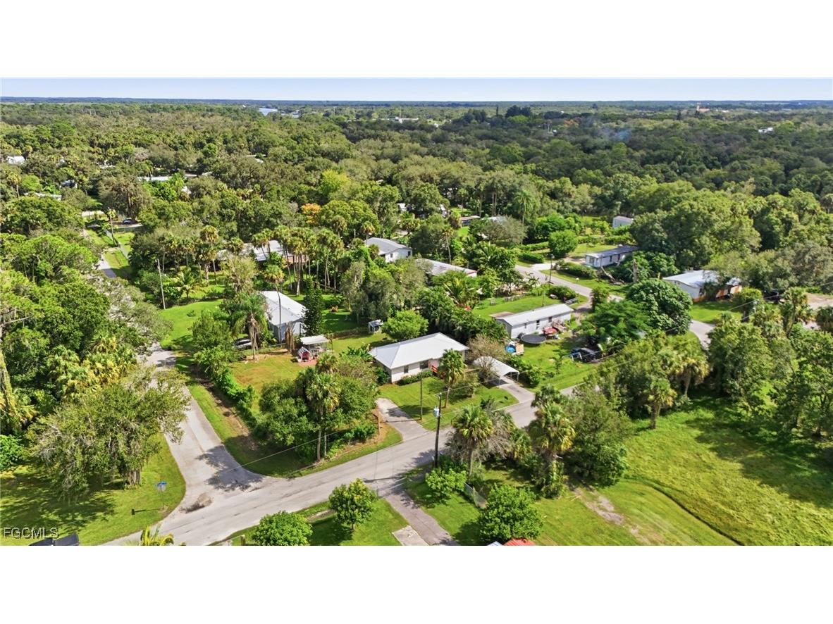 868 Avalon Avenue Labelle FL 33935 2025017479 image34