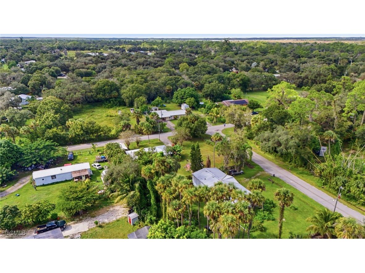 868 Avalon Avenue Labelle FL 33935 2025017479 image36