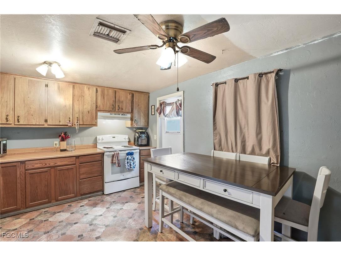 868 Avalon Avenue Labelle FL 33935 2025017479 image8