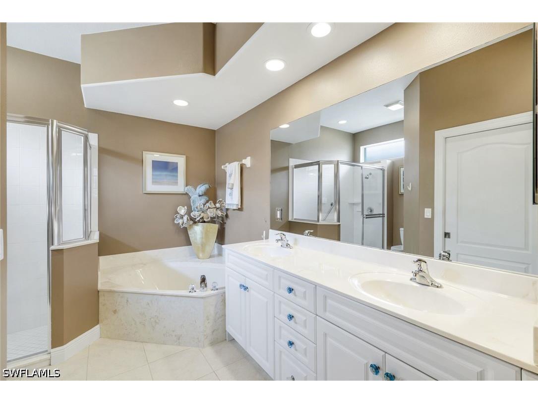 8683 Ibis Cove Circle Naples FL 34119 226026424 image12