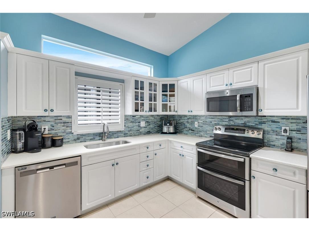 8683 Ibis Cove Circle Naples FL 34119 226026424 image6