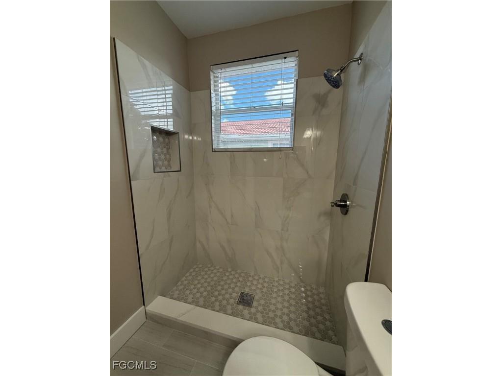 8689 Spring Mountain Way Fort Myers FL 33908 2025015915 image22