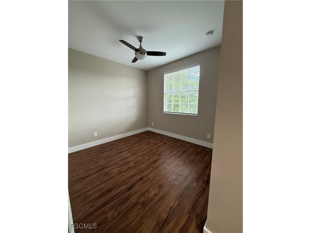 8689 Spring Mountain Way Fort Myers FL 33908 2025015915 image23