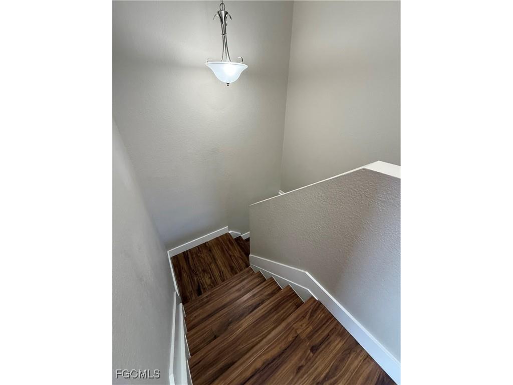 8689 Spring Mountain Way Fort Myers FL 33908 2025015915 image26