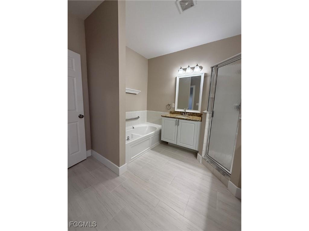 8689 Spring Mountain Way Fort Myers FL 33908 2025015915 image27