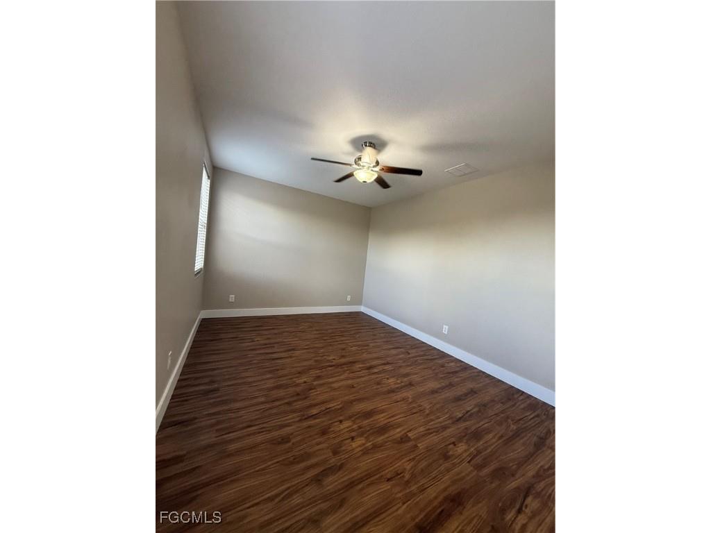 8689 Spring Mountain Way Fort Myers FL 33908 2025015915 image31