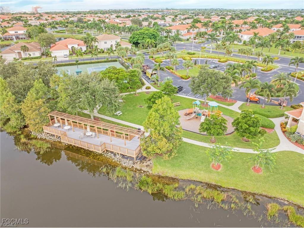 8689 Spring Mountain Way Fort Myers FL 33908 2025015915 image32