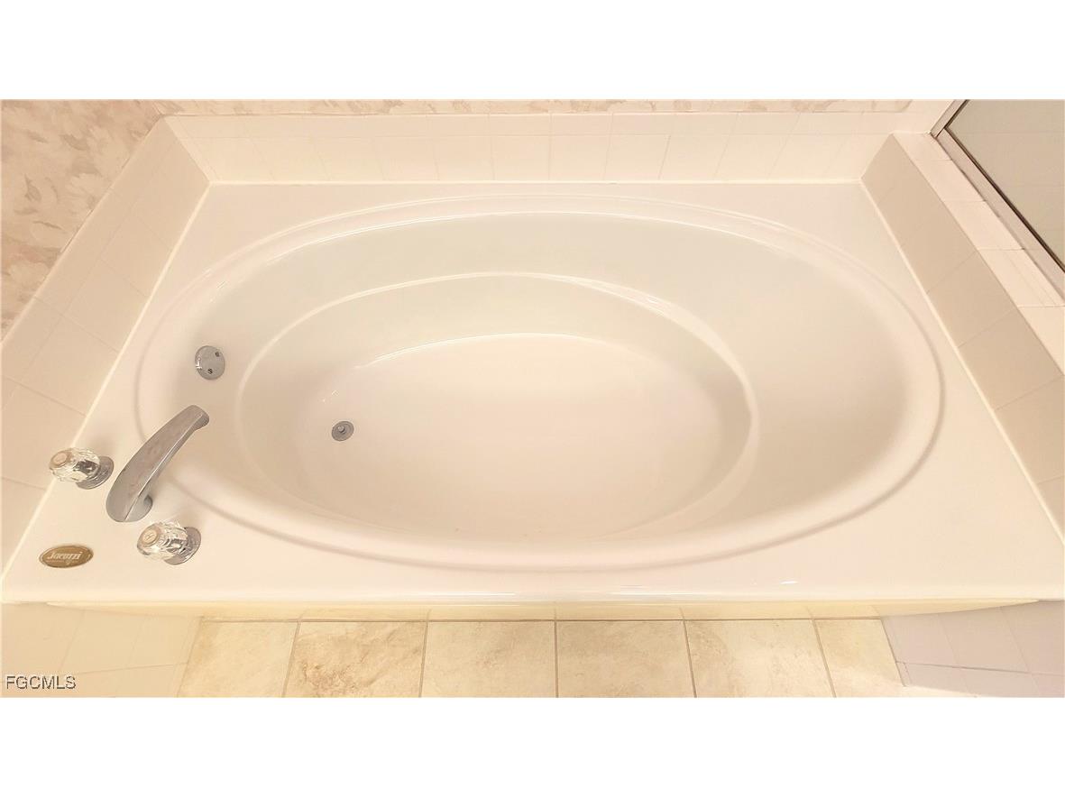 8694 Patty Berg Court Fort Myers FL 33919 2025015585 image10