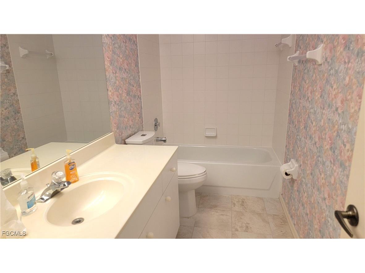 8694 Patty Berg Court Fort Myers FL 33919 2025015585 image13