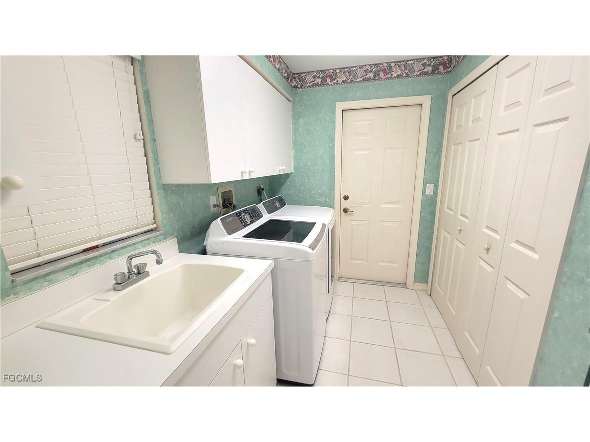 8694 Patty Berg Court Fort Myers FL 33919 2025015585 image15