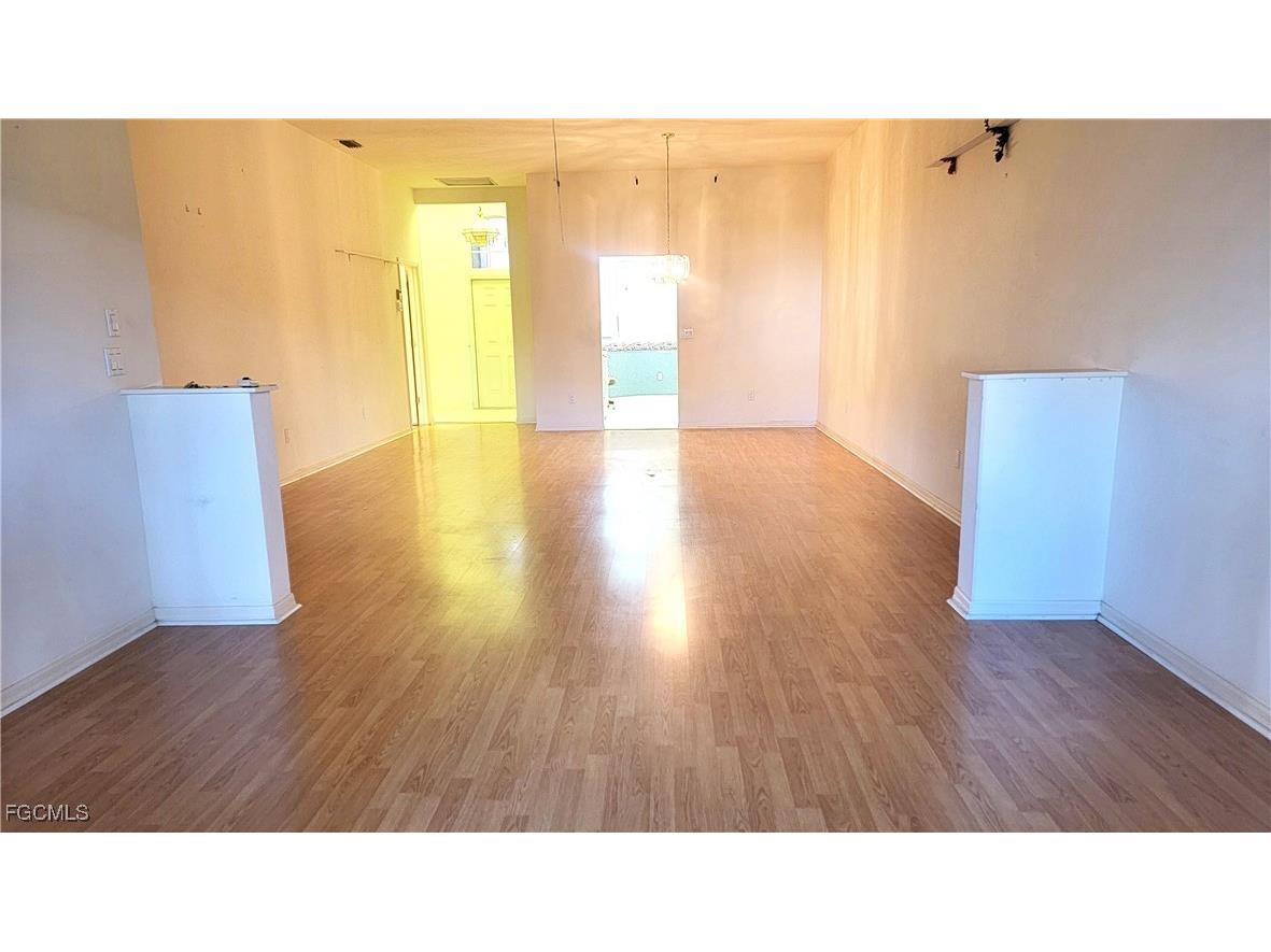 8694 Patty Berg Court Fort Myers FL 33919 2025015585 image3